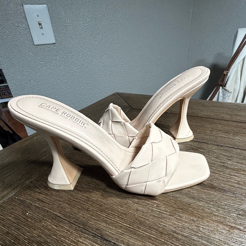 Cape Robbin Affection heels size 7.5 - Picture 3 of 10